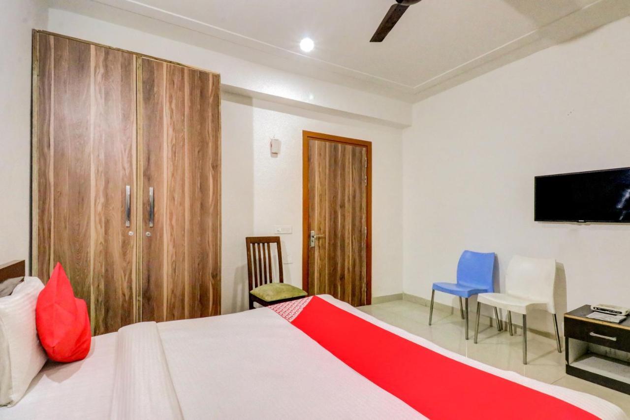 Oyo 71597 The Shivaay Residency Hotel Gurgaon Luaran gambar